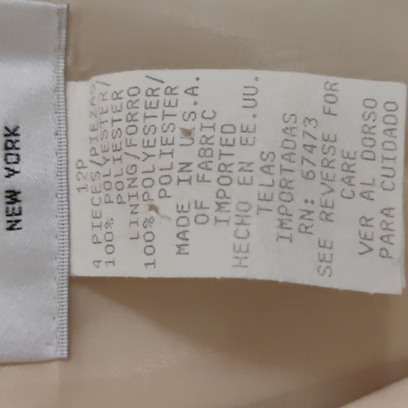 Danny & Nicole Light Yellow 2 Piece Suit Size 12P - Picture 9 of 10